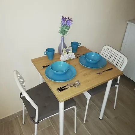 Senza דירה